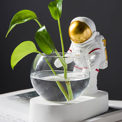 Nordic Astronaut Resin Decorative Flowerpot Ornaments Astronaut Flowerpot Astronaut Glass Vase Desk Vase Home Decor Accessories